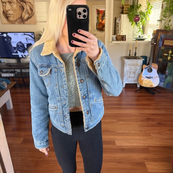 Levi’s Vintage Sherpa Jean jacket - Picture 1 of 7